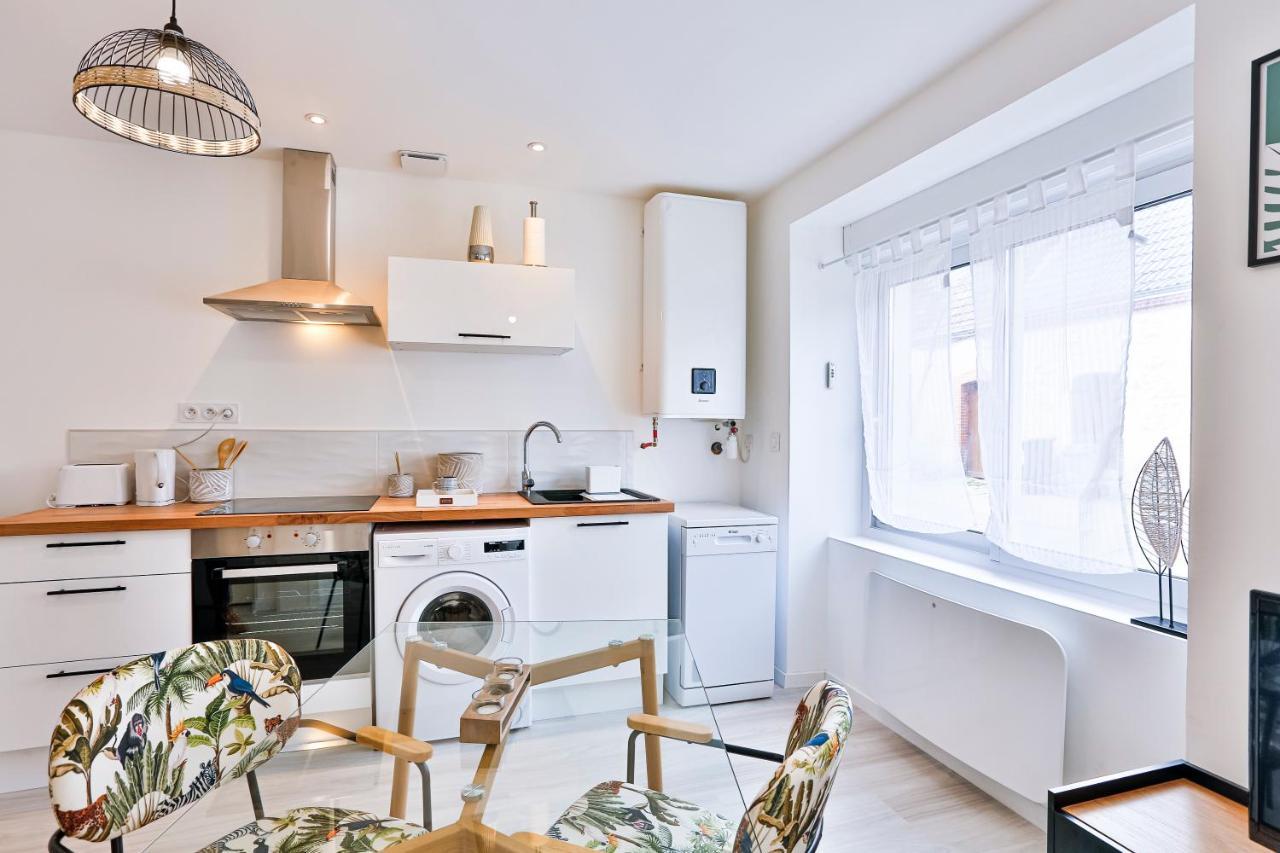 Little Jungle - T2 Avec Parking Apartment Vierzon Bagian luar foto